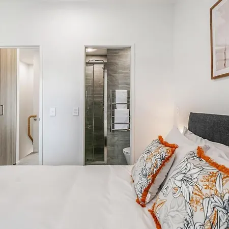 Fresh & Sleek Grey Lynn Unit With Private Patio Apartment Auckland Exterior photo